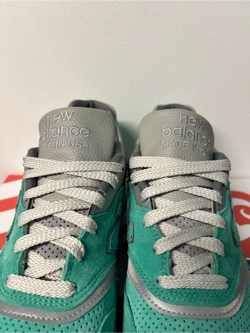 New Balance x Concepts 997 New York City Rivalry Pack Size 9US - Picture 7 of 16